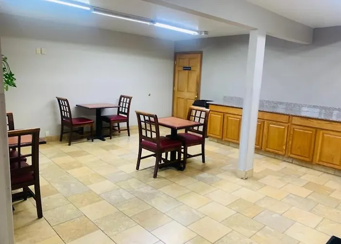 Rodeway West 3* Columbus