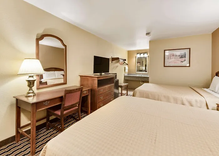 Inn Rodeway West 3*