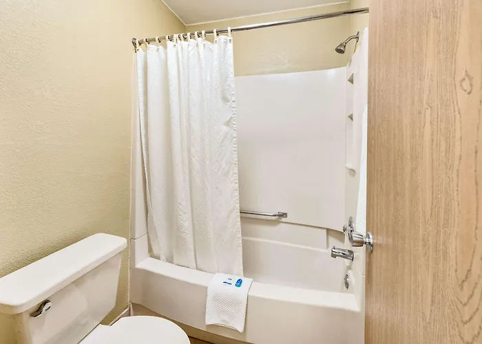 Rodeway West 3* Columbus