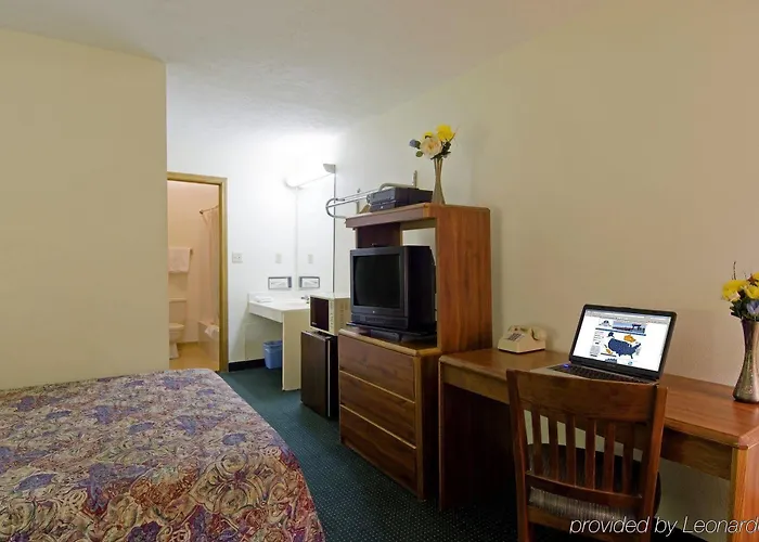 Inn Rodeway West